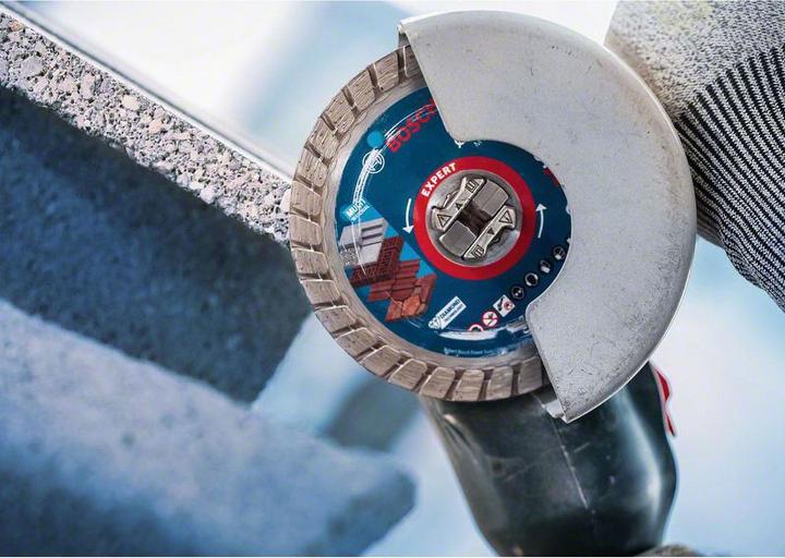 Produktbild Bosch Professional Zubehör Expert MultiMaterial X-LOCK Diamanttrennscheiben, 125 x 22,23 x 2,4 x 12 mm