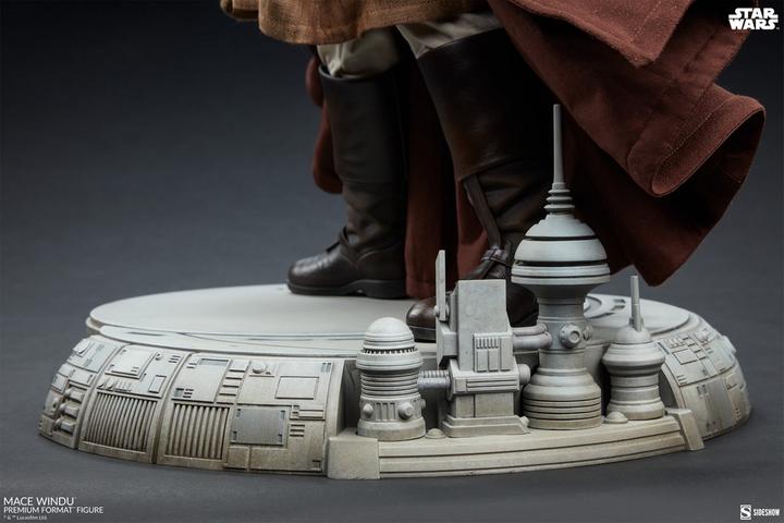 Actual product image Sideshow Star Wars Episode III statuette Premium Format Mace Windu 53 cm
