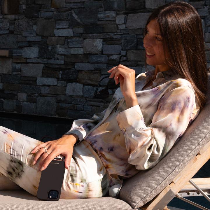 Produktbild Caseme Lola Case Cover mit abnehmbarem Umhängeriemen für iPhone 15 (Apple iPhone 15)