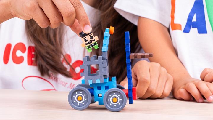 Produktbild Marioinex Mini Waffle Farmer Gabelstapler