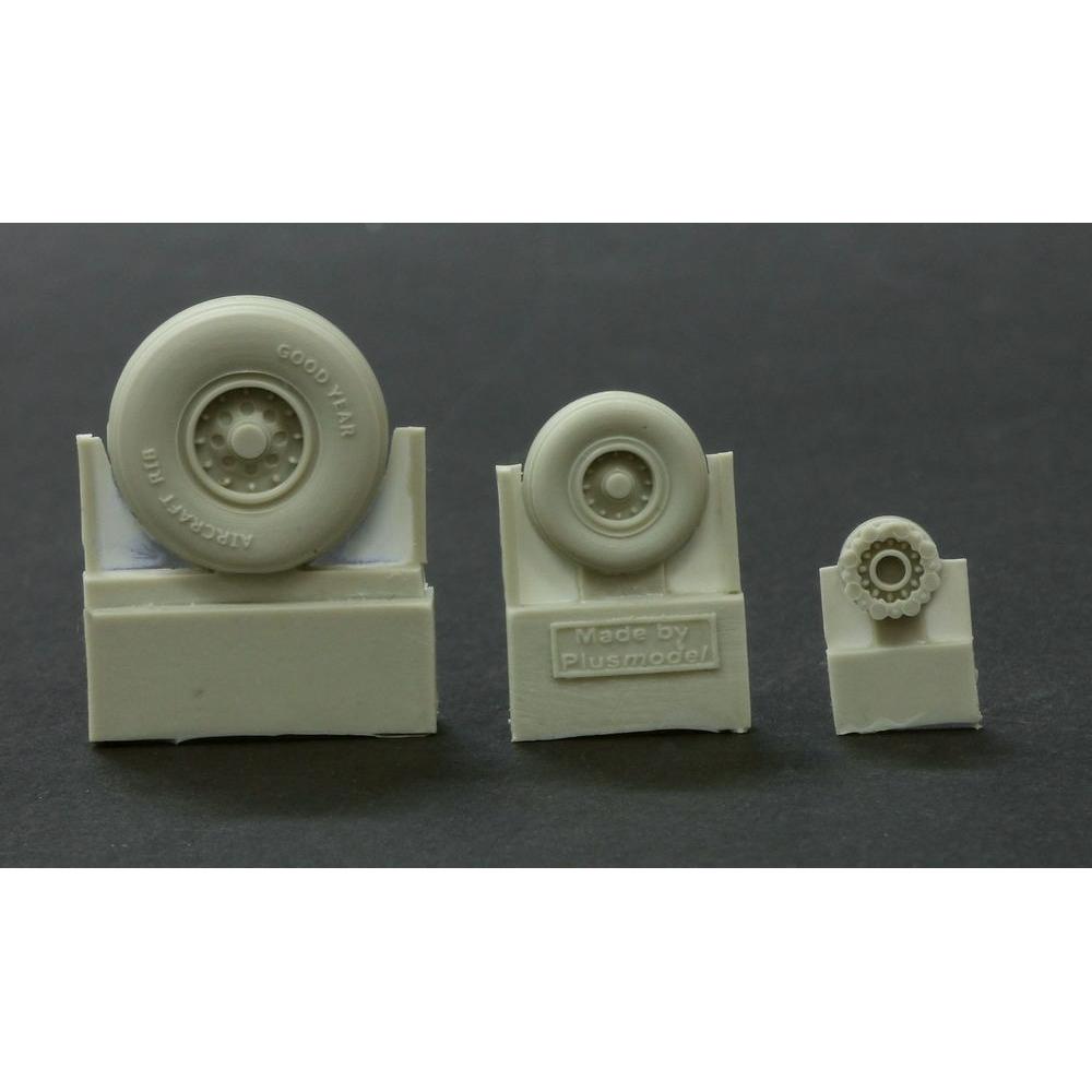 Plus Model P-3 Orion wheels