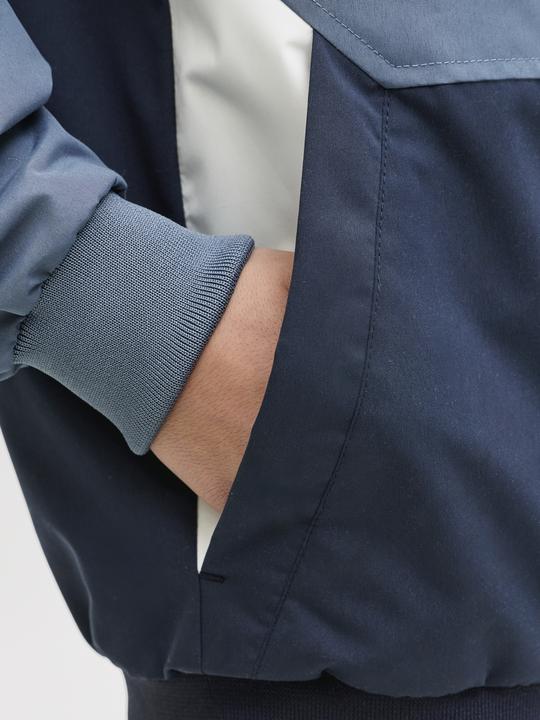 Produktbild Jack & Jones Jjerush Blocking Hood Bomber Noos Jnr (140)