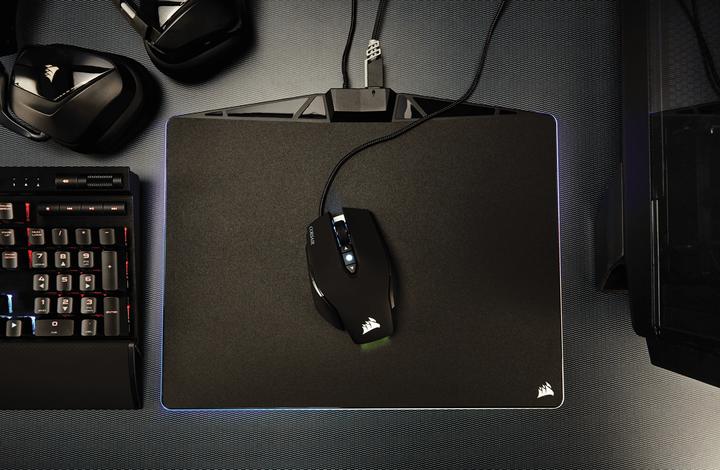Actual product image Corsair Gaming MM800 Polaris (M)
