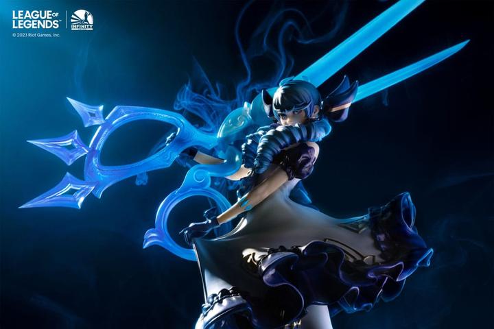 Actual product image Infinity Studios League of Legends "The Hallowed Seamstress - Gwen" 1/6 Statue