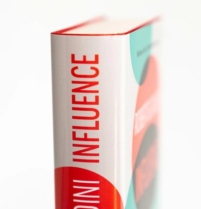 Actual product image INFLUENCE – Wie man (andere) überzeugt. Nützliche Erkenntnisse der Psychologie (German, Robert B. Cialdini, Juergen Neubauer, 2023)