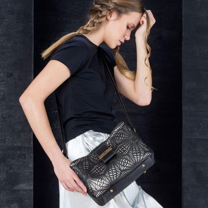 Actual product image Montado Irie" crossbody bag