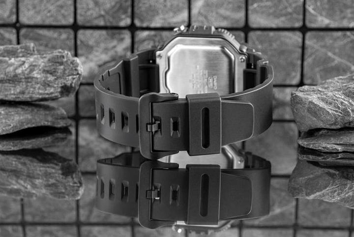 Produktbild Casio Herrenuhr AE-1600H-1AVDF + Box (Digitaluhr)