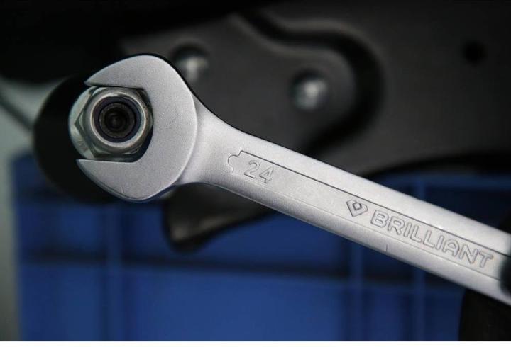 Actual product image Brilliant Tools BT010912 (24 mm, 27 mm)