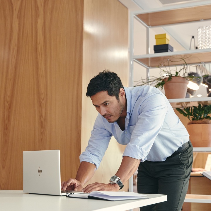 Produktbild HP EliteBook 830 G8 (13.30", Intel Core i5-1135G7, 8 GB, 256 GB, DE)