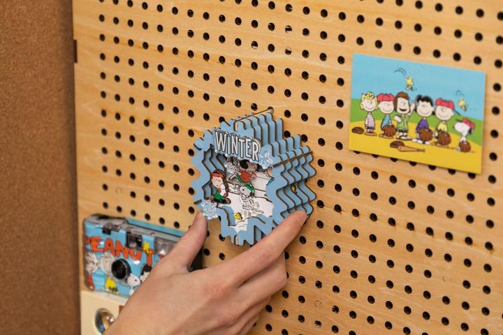 Produktbild Pantasy Die Peanuts Puremind Modellbausatz Wooden Theater Winter Wonderland