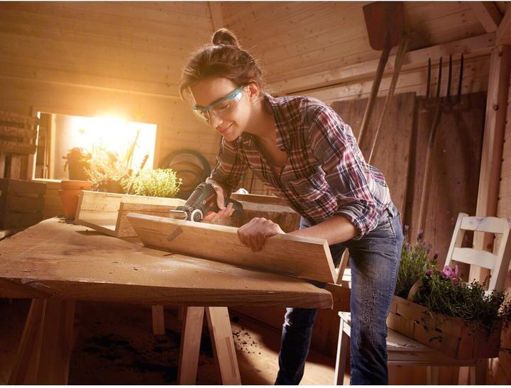 Produktbild Bosch Home & Garden EasyCut 12 (Akku Kettensäge)
