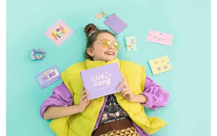 Actual product image Partydeco Jewelry Girl Gang Goodie Box 19 x 15 x 4 cm, 9 pieces