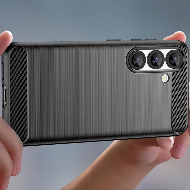 Actual product image Hurtel Carbon Case Flexibles Silikon für Xiaomi Poco F7 Pro - Schwarz (Xiaomi Poco F7 Ultra)