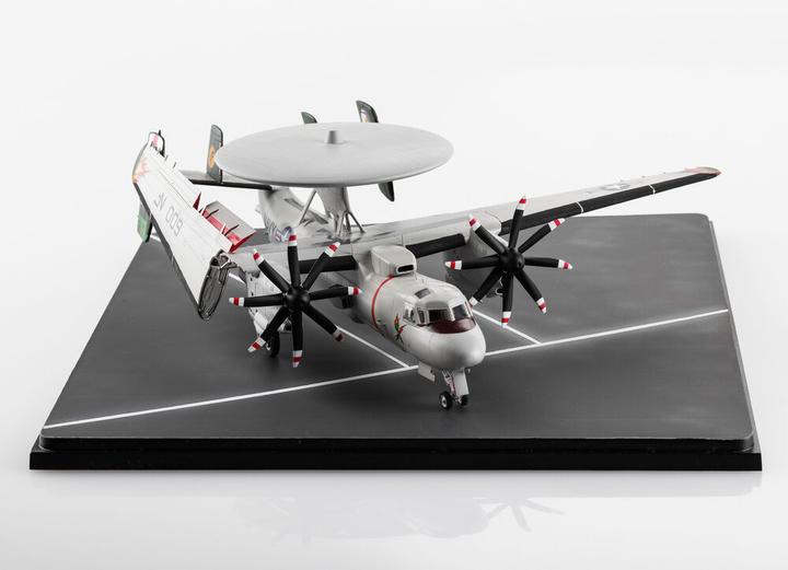Produktbild Heller E-2C Hawkeye