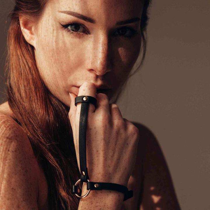Produktbild Bijoux Indiscrets MAZE Hand Bracelet Harness (One Size)