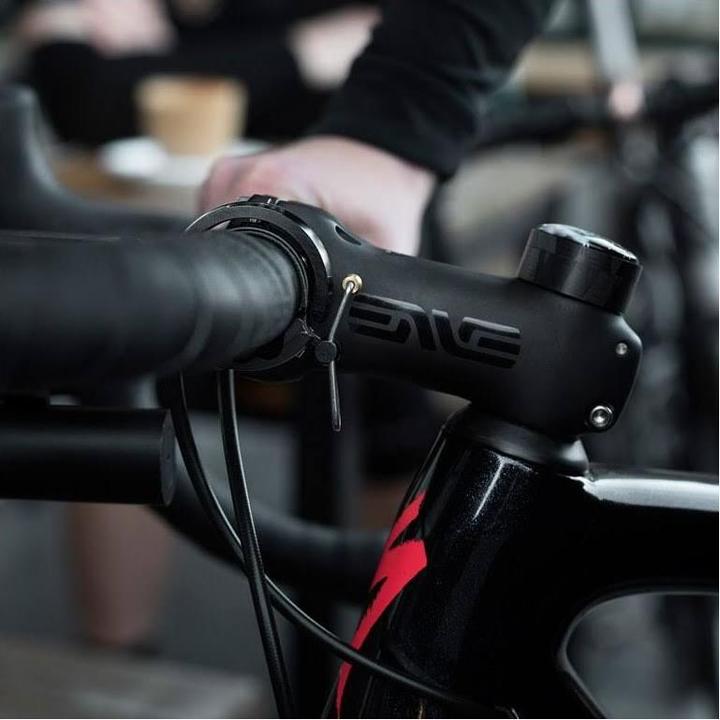 Actual product image knog. Oi Luxe Small