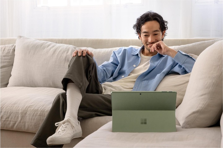Actual product image Microsoft Surface Pro 9 (13", Intel Core i5-1235U, 8 GB, 256 GB, Without keyboard layout)