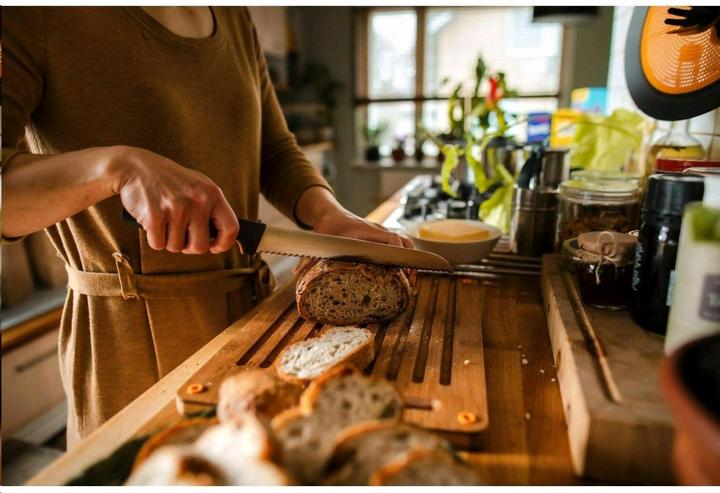 Produktbild Fiskars Functional Form knife for bread (21.30 cm)