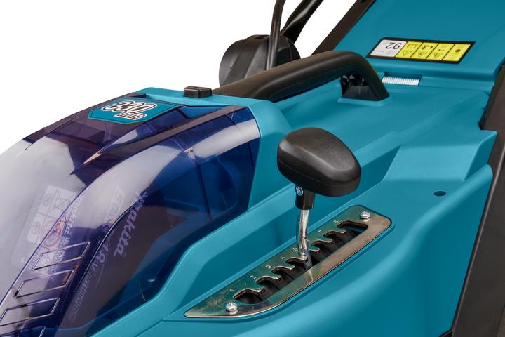 Actual product image Makita DLM330RT (Rechargeable battery operated)
