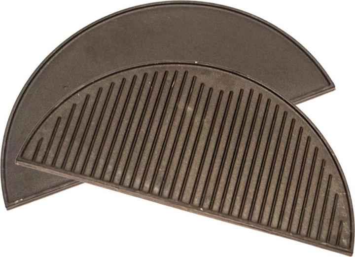 Kamado Bono Crescent-shaped cast iron plate for a two-zone cooking system (Media)