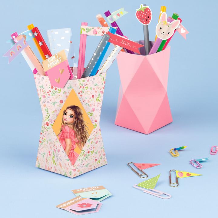 Actual product image Top Model DIY Paper Fun Book
