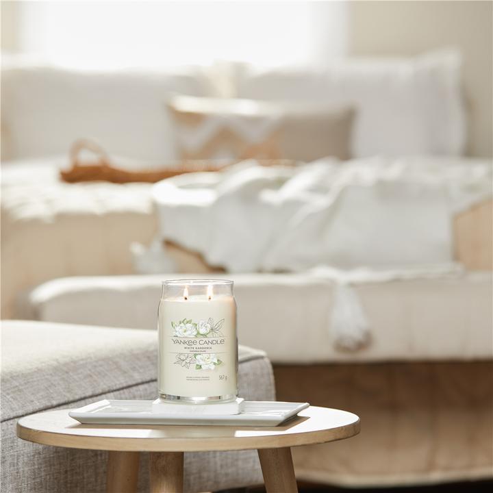Actual product image Yankee Candle Duftkerze White Gardenia Signature Large Jar