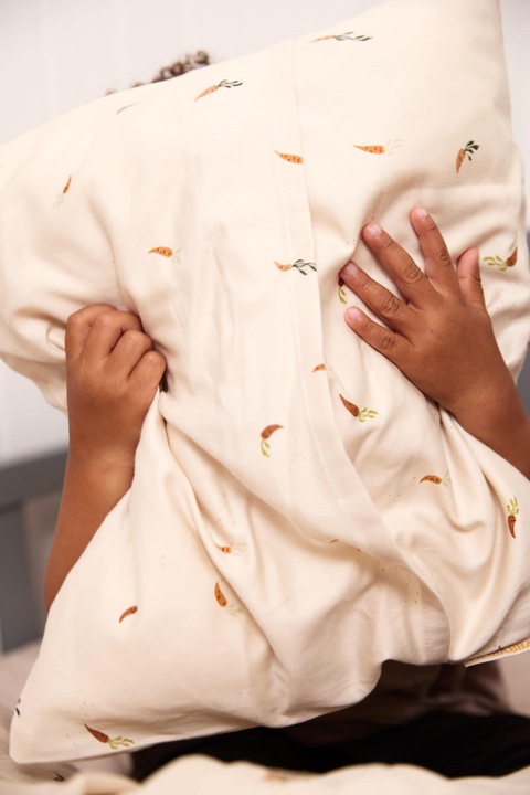 Actual product image Filibabba Baby bed linen GOTS - Carrot Thief (70 x 100 cm)