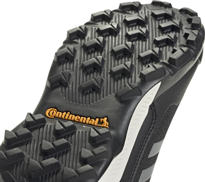 Actual product image adidas Kid's Terrex Winter Mid Boa Rain Ready (38)