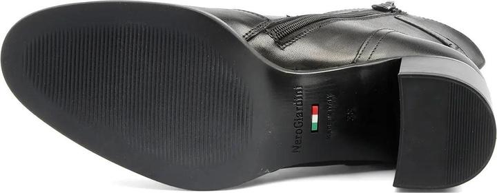 Image du produit Nero Giardini Capuo (38)