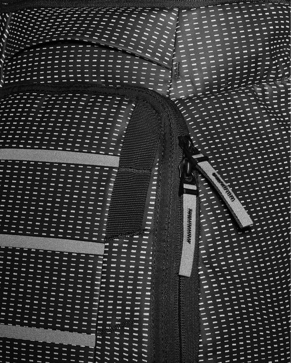 Actual product image D_b_ Hugger Backpack (30 l)