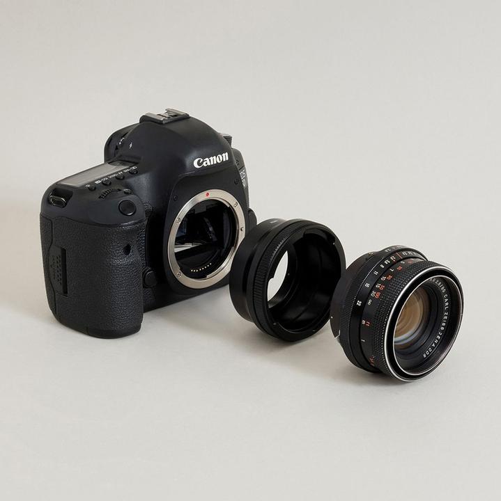 Actual product image Urth Lens Mount Adapter: Compatible with Pentacon Six (P6) Lens to Canon (EF / EF S) Camera Body