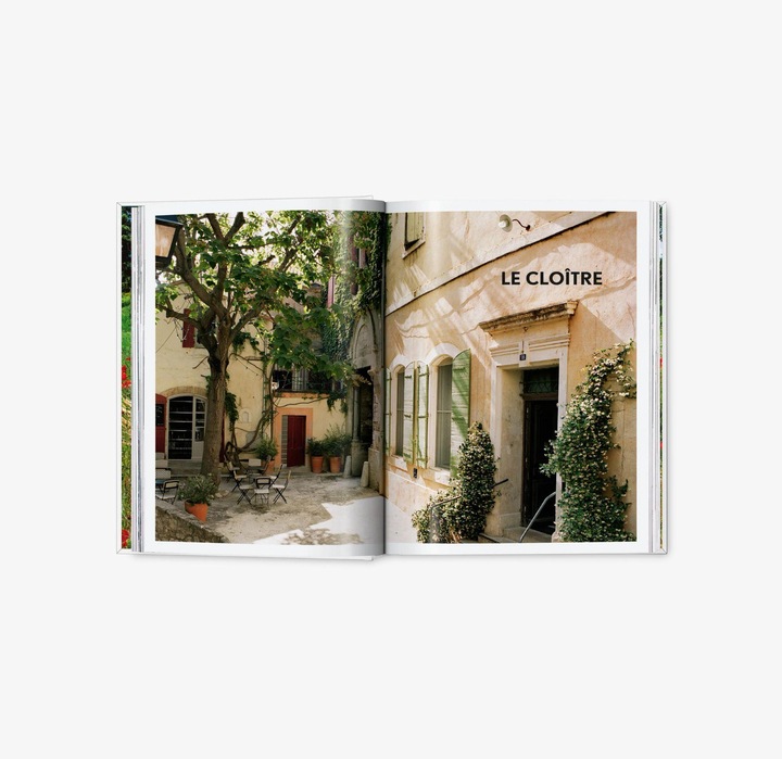 Image du produit Living in Provence. 40th Ed (Anglais, Français, Allemand, Barbara & René Stoeltie, Sacs, Sacs Angelika, 2023)