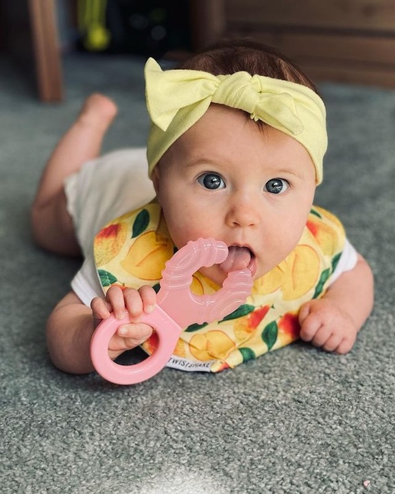 Actual product image Twistshake teether cooler