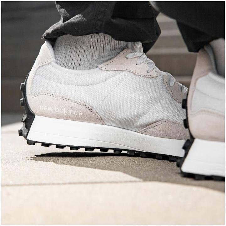 Immagine prodotto New Balance MS327CWB (42)