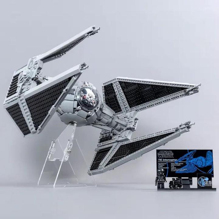Image du produit iDisplayit Support en acrylique pour LEGO® 75382 Star Wars UCS TIE Interceptor