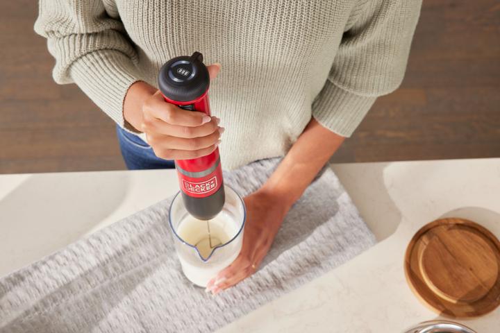 Produktbild Black & Decker Stabmixer BCKM1016KSR-QW Rot, 7-teilig