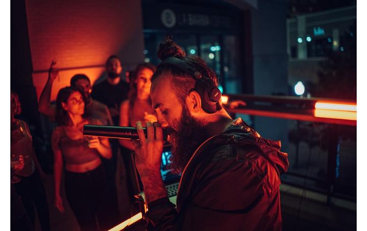 Image du produit AKG Type fermé couvrant toute l'oreille. Casque sans fil K371 BT (Pas de réduction du bruit, 40 h, Sans fil)