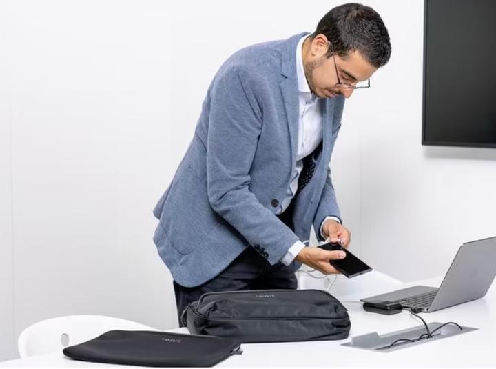 Produktbild Onit Notebook-Sleeve Pro 14.1-15.6 Schwarz (15.60", Universal)
