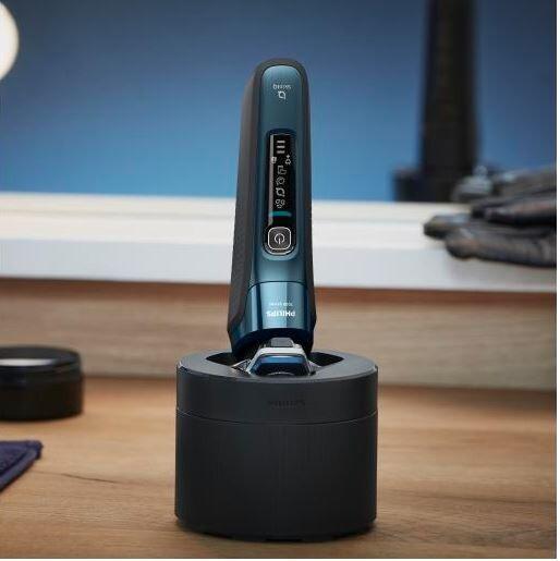 Actual product image Philips Shaver series 7000 S7882/55 Wet & Dry electric shaver