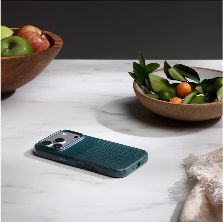 Actual product image Beats Rugged Case (Apple iPhone 17 Pro)