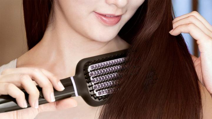 Actual product image Philips StyleCare Essential smoothing brush