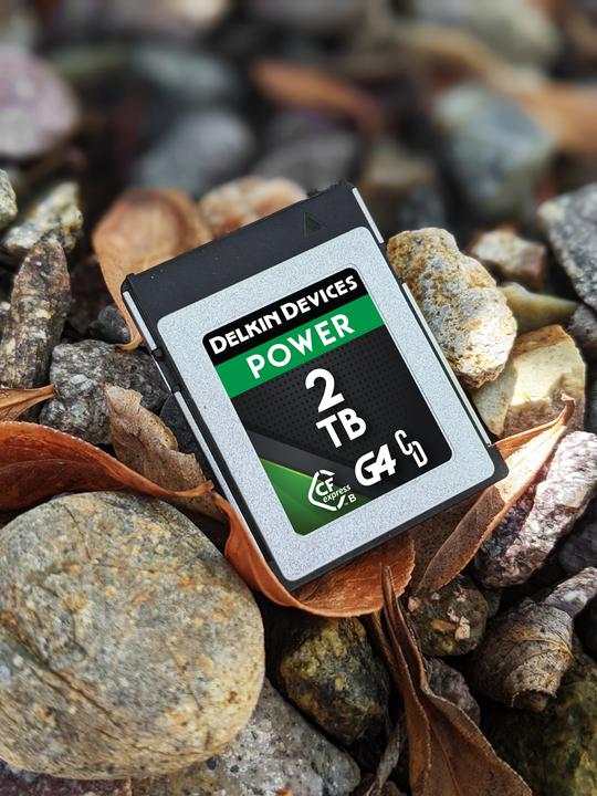 Produktbild Delkin POWER Cfexpress Type B G4 2TB R:300MB/s W:1490MB/s (2000 GB, CFexpress Typ B)