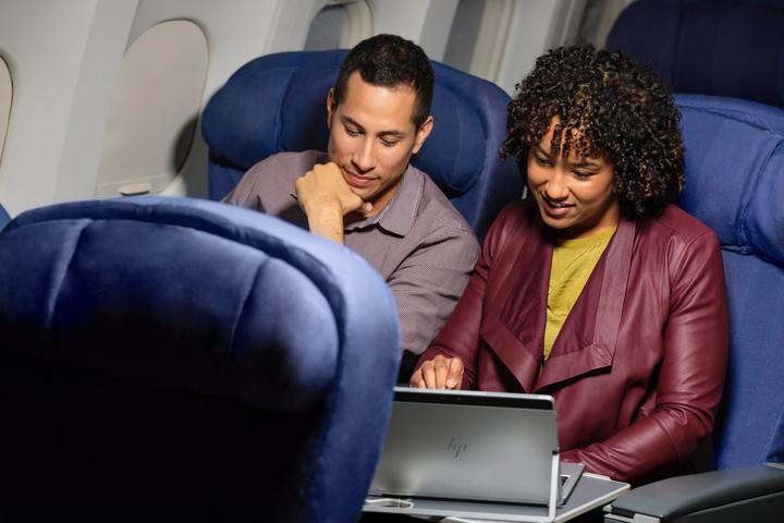 Actual product image HP Elite x2 1012 G2 - Tablet - with detachable keyboard - Core i5 7300U / 2.6 GHz - (12.30", 512 GB, 16 GB, Intel Core i5-7300U)