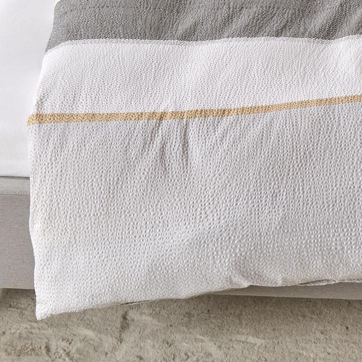 Actual product image Traumschlaf Hamburg (Bedding set, 160x210 cm + 65x100 cm)