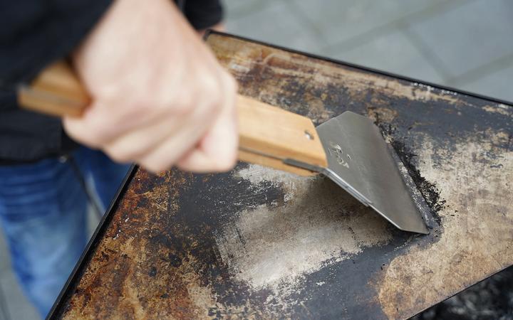 Actual product image Feu du Jardin Stainless steel cleaning scraper Cleano
