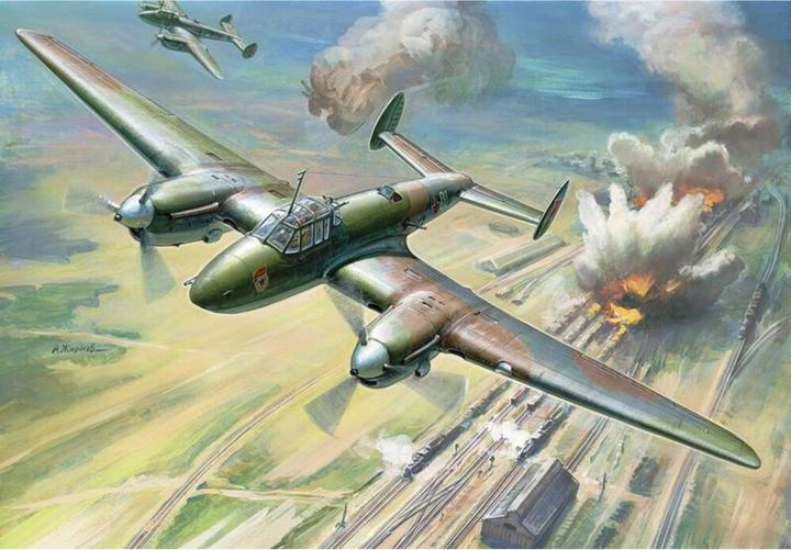 Actual product image 1:72 PetlyakovPe-2 Soviet fighter/bomber