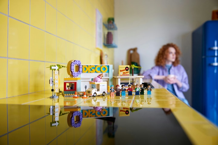Actual product image LEGO Ideas BTS Dynamite (21339, LEGO Ideas, LEGO Rare Sets)