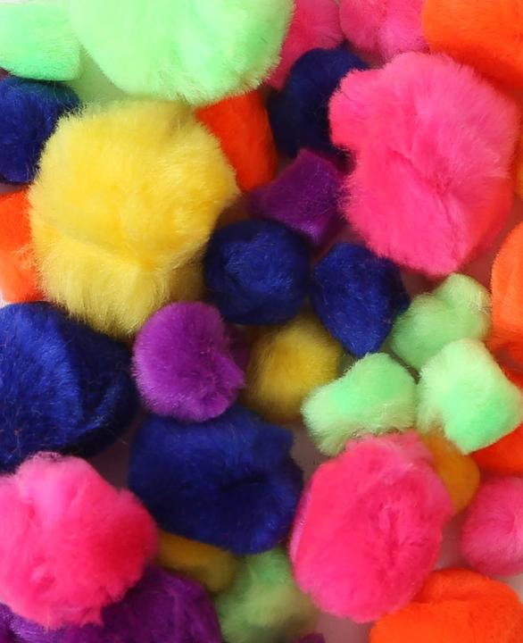Actual product image I Am Creative Pompoms