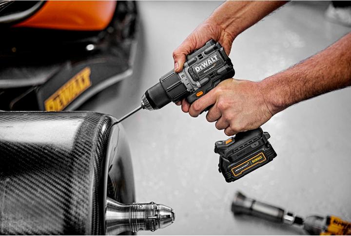 Image du produit DeWalt Visseuse à percussion McLaren (Fonctionnement sur batterie)