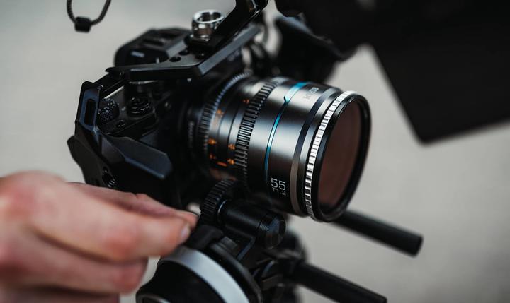 Immagine prodotto Sirui Nightwalker 24 35+55mm T1.2 S35 MF Cine Lens Bundle X-Mount (Fujifilm X, APS-C / DX, Full-frame)